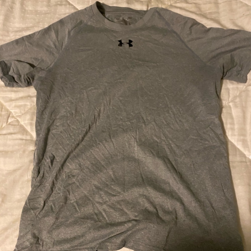 Men’s Under Armour T shirt